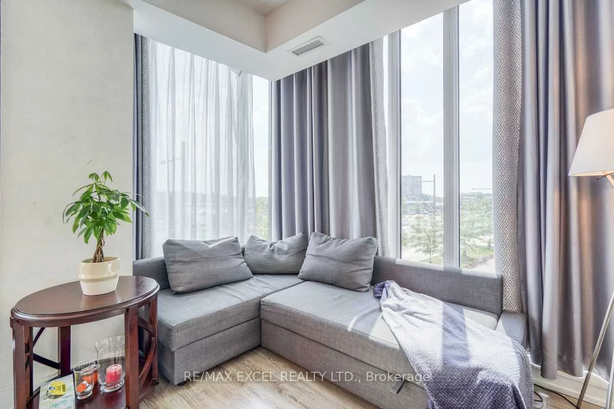 9608, Yonge, North Richvale, Richmond Hill