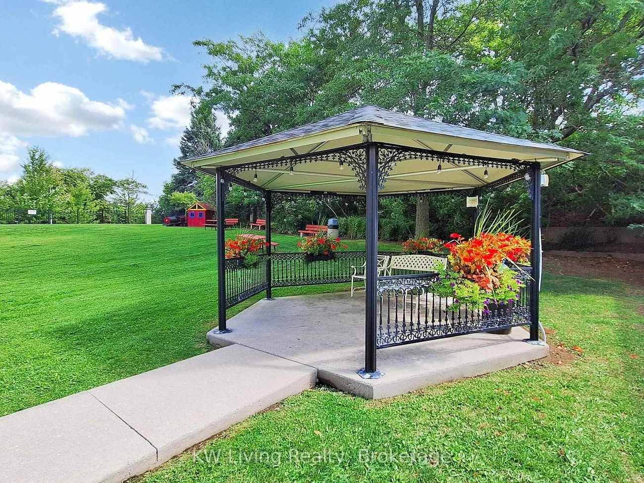 309, Major Mackenzie, Harding, Richmond Hill