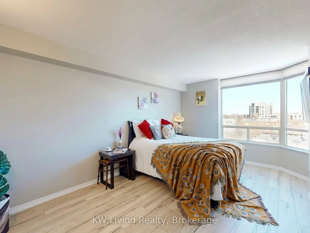 309, Major Mackenzie, Harding, Richmond Hill