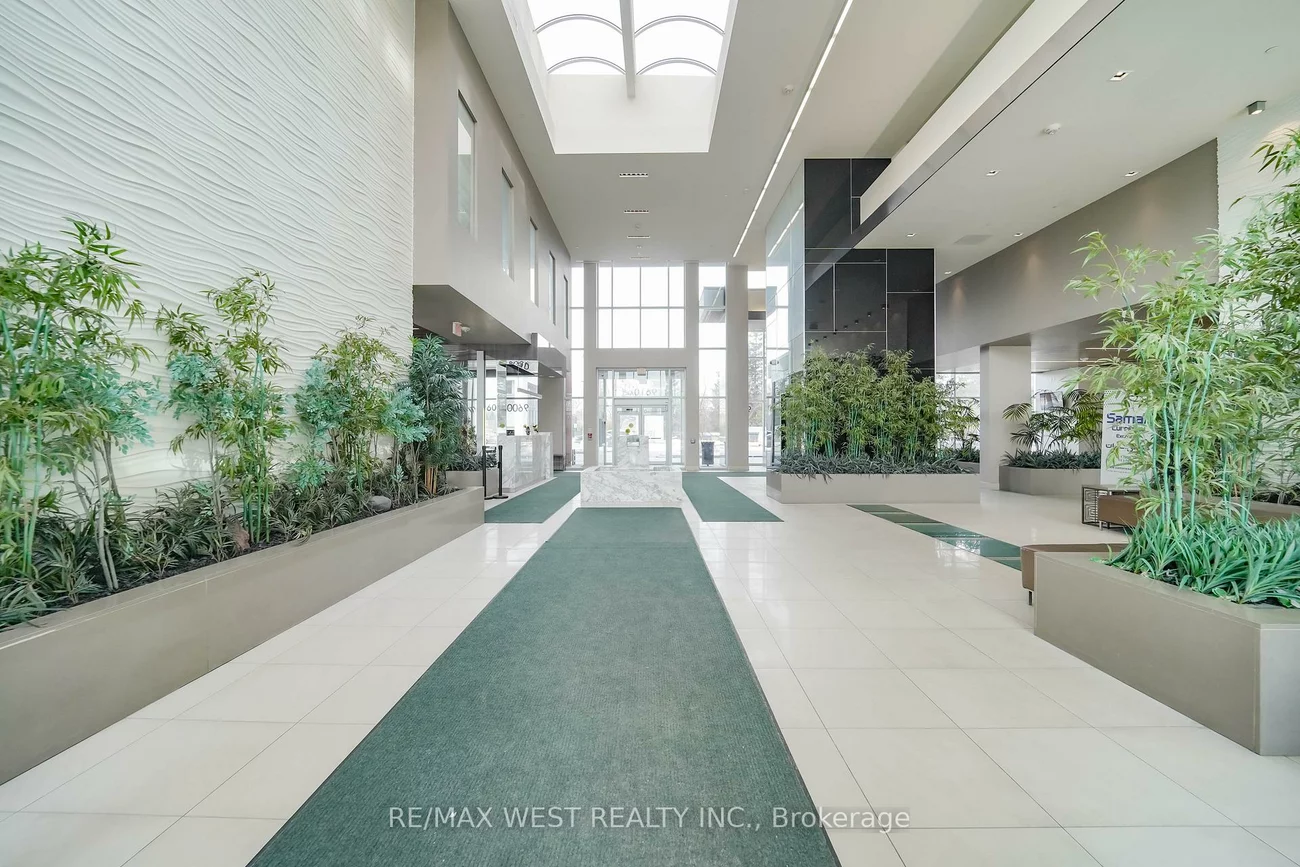 9608, Yonge, North Richvale, Richmond Hill