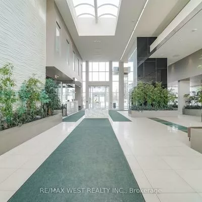 9608, Yonge, North Richvale, Richmond Hill