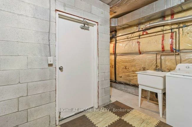 125, Hall, Mill Pond, Richmond Hill