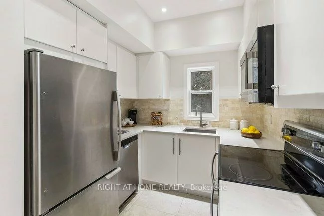 125, Hall, Mill Pond, Richmond Hill