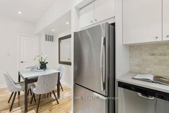 125, Hall, Mill Pond, Richmond Hill