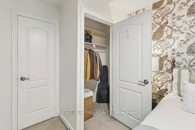 125, Hall, Mill Pond, Richmond Hill