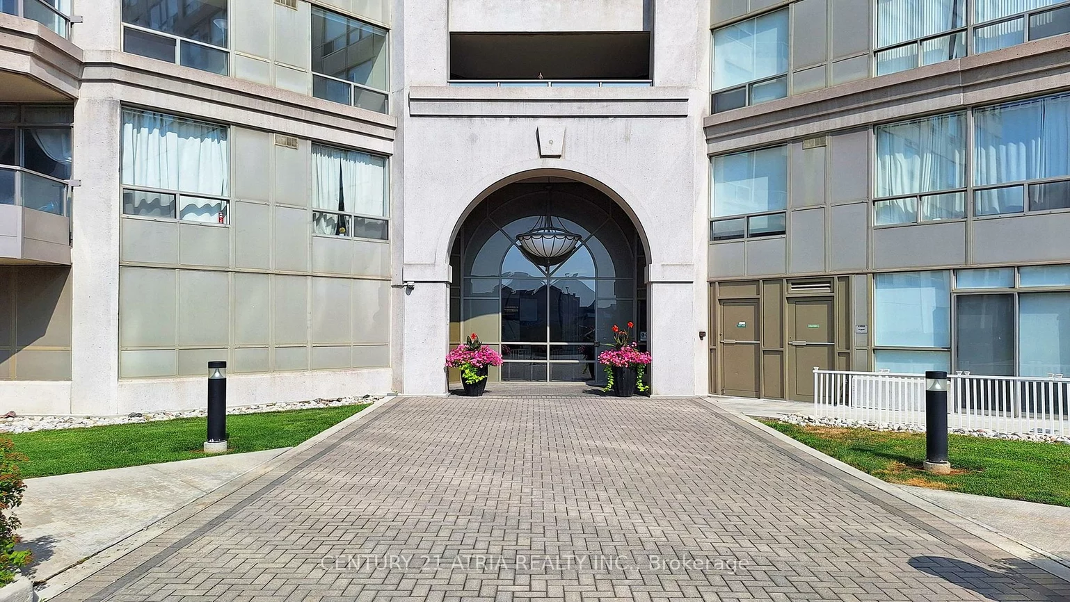 9015, Leslie, Beaver Creek Business Park, Richmond Hill