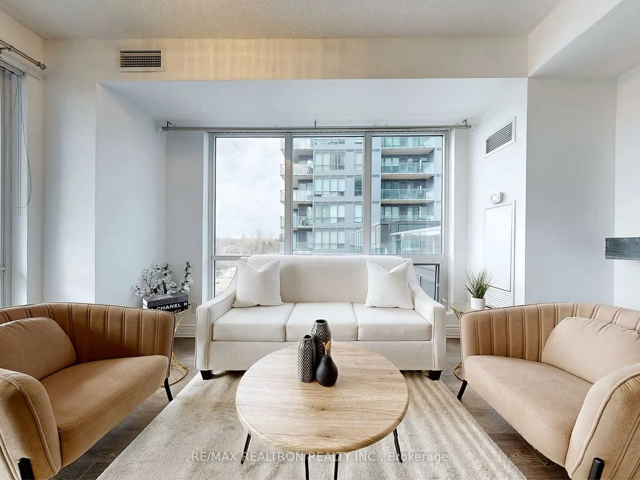 9088, Yonge, South Richvale, Richmond Hill