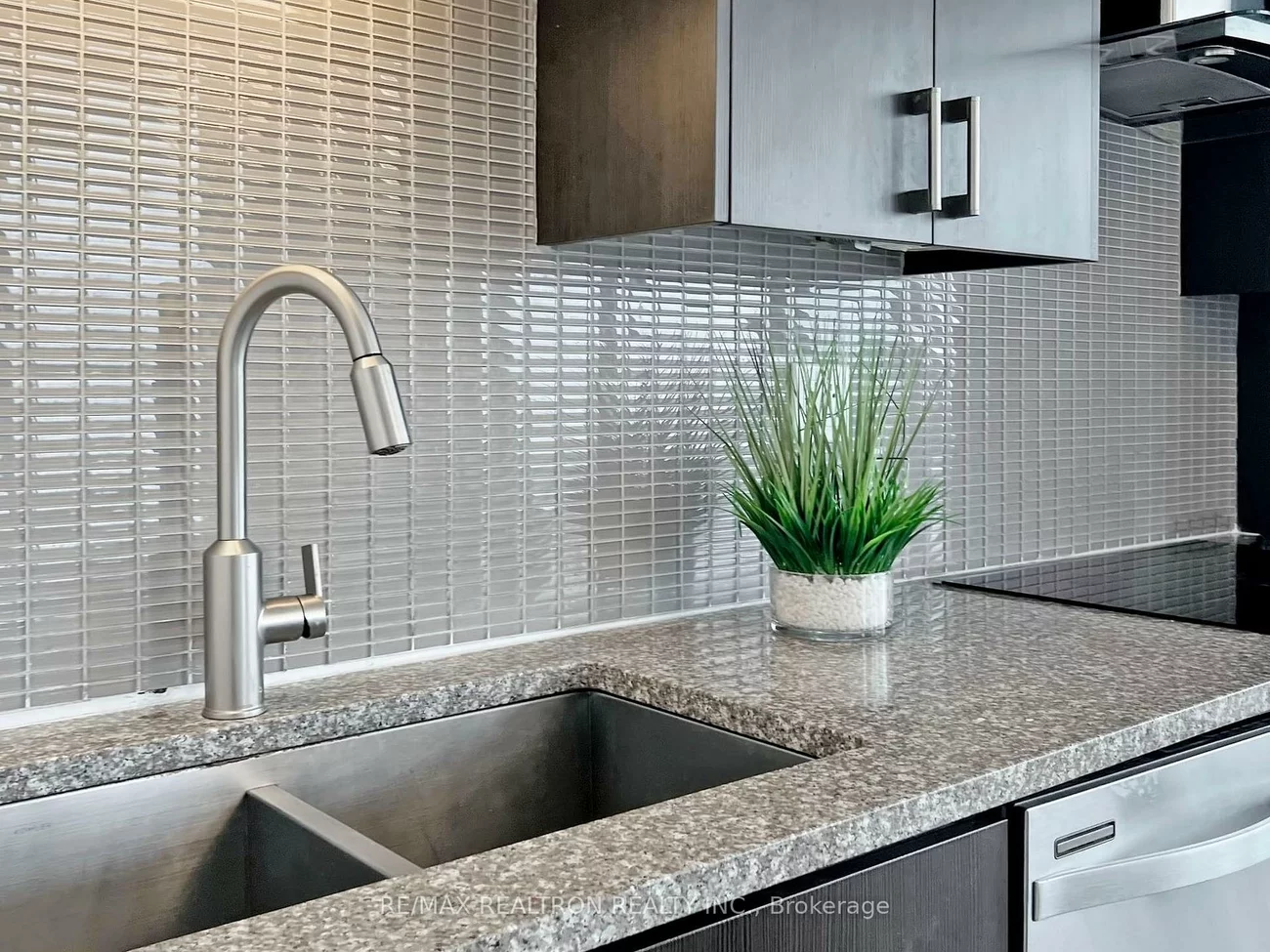 9088, Yonge, South Richvale, Richmond Hill