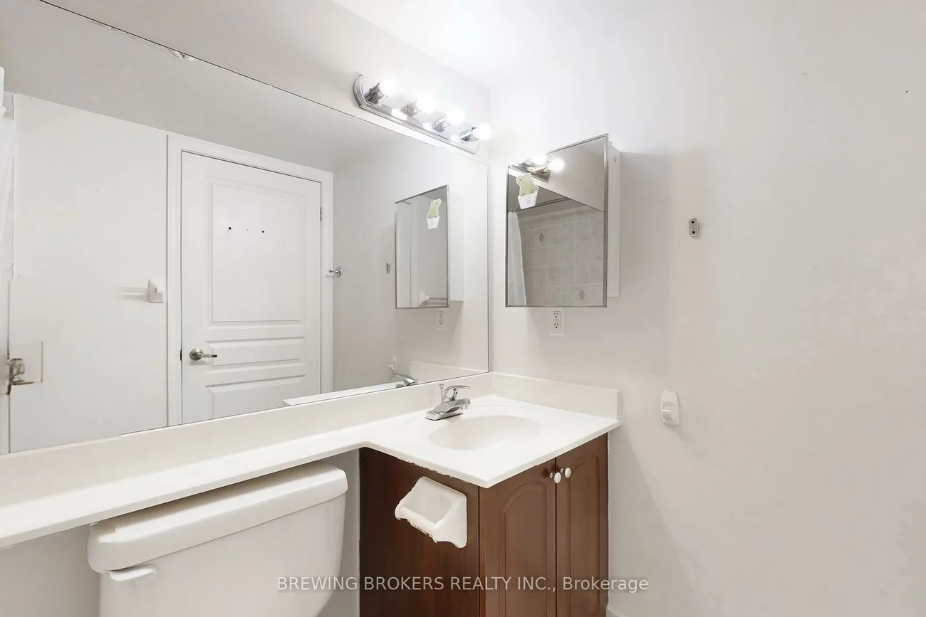 310, Red Maple, Langstaff, Richmond Hill