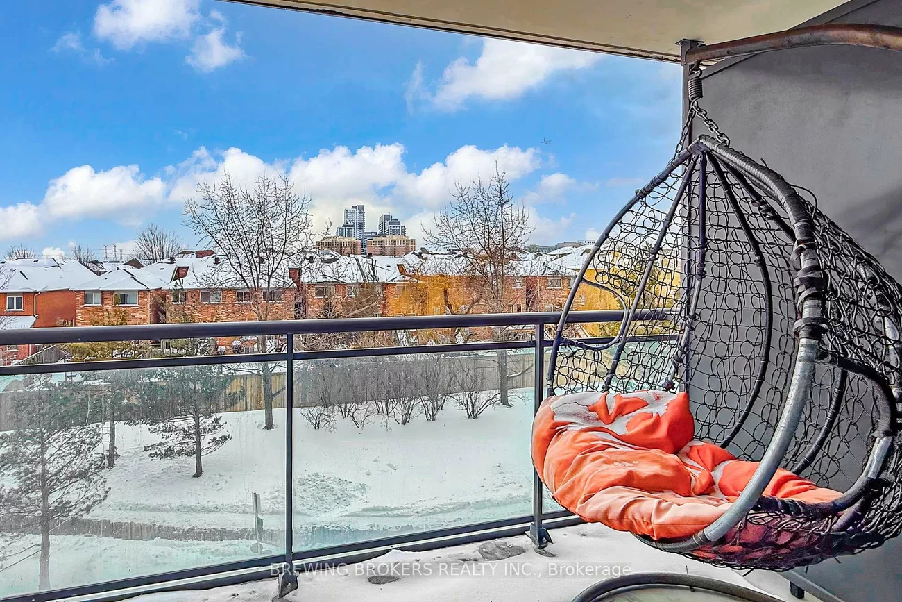 310, Red Maple, Langstaff, Richmond Hill