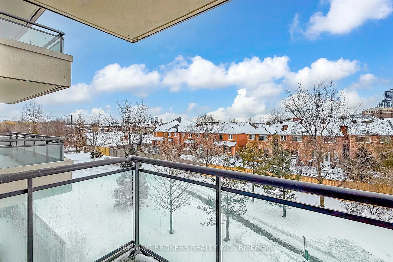 310, Red Maple, Langstaff, Richmond Hill