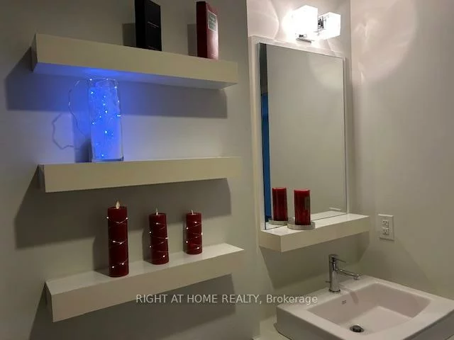 9205, Yonge, Langstaff, Richmond Hill