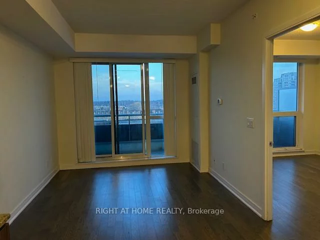 9205, Yonge, Langstaff, Richmond Hill