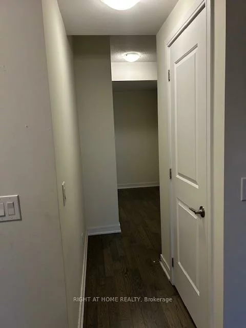 9205, Yonge, Langstaff, Richmond Hill