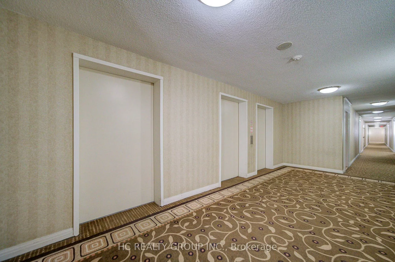 9015, Leslie, Beaver Creek Business Park, Richmond Hill