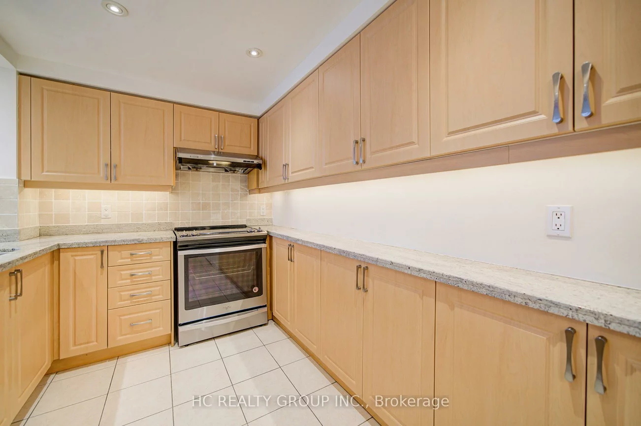 9015, Leslie, Beaver Creek Business Park, Richmond Hill