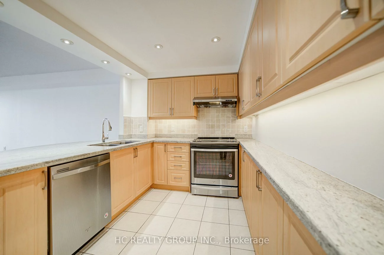 9015, Leslie, Beaver Creek Business Park, Richmond Hill