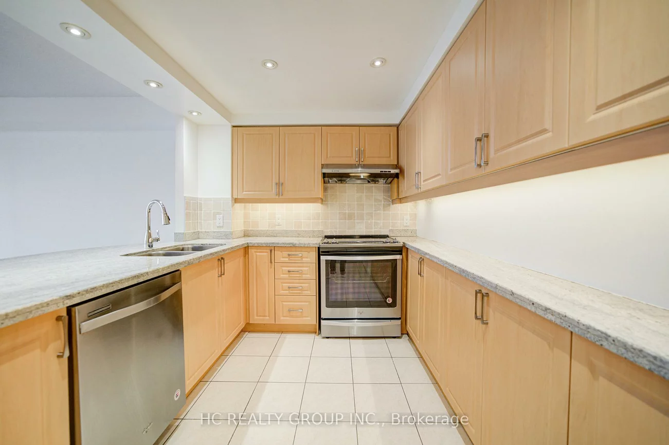 9015, Leslie, Beaver Creek Business Park, Richmond Hill