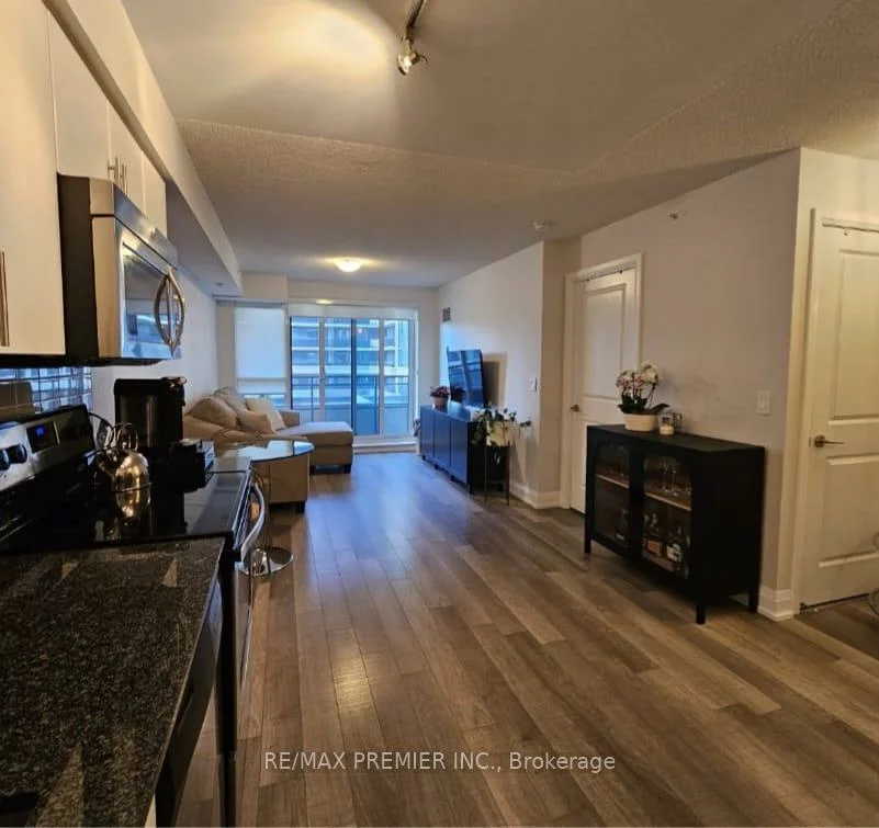 372, Highway 7, Doncrest, Richmond Hill