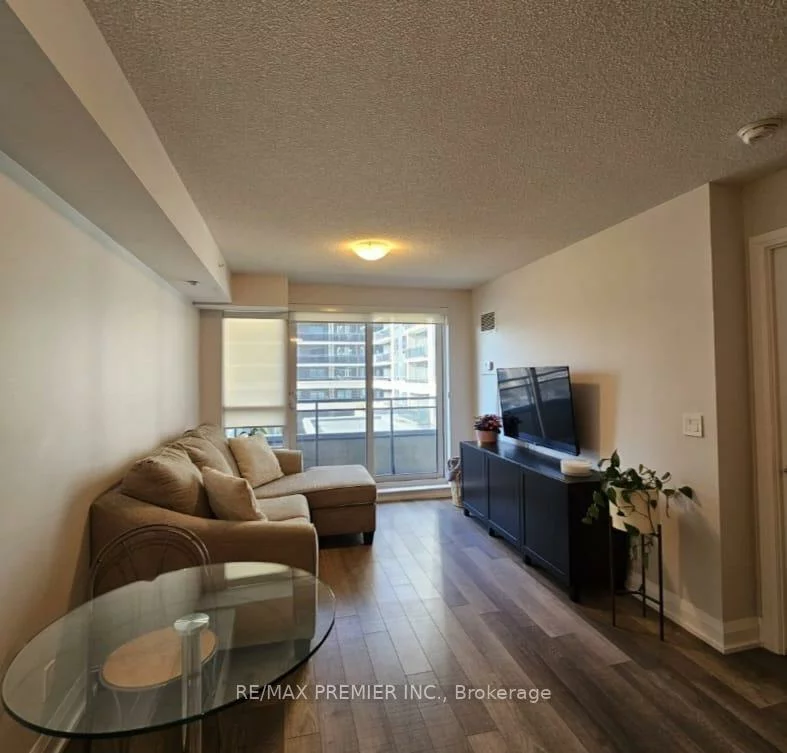 372, Highway 7, Doncrest, Richmond Hill