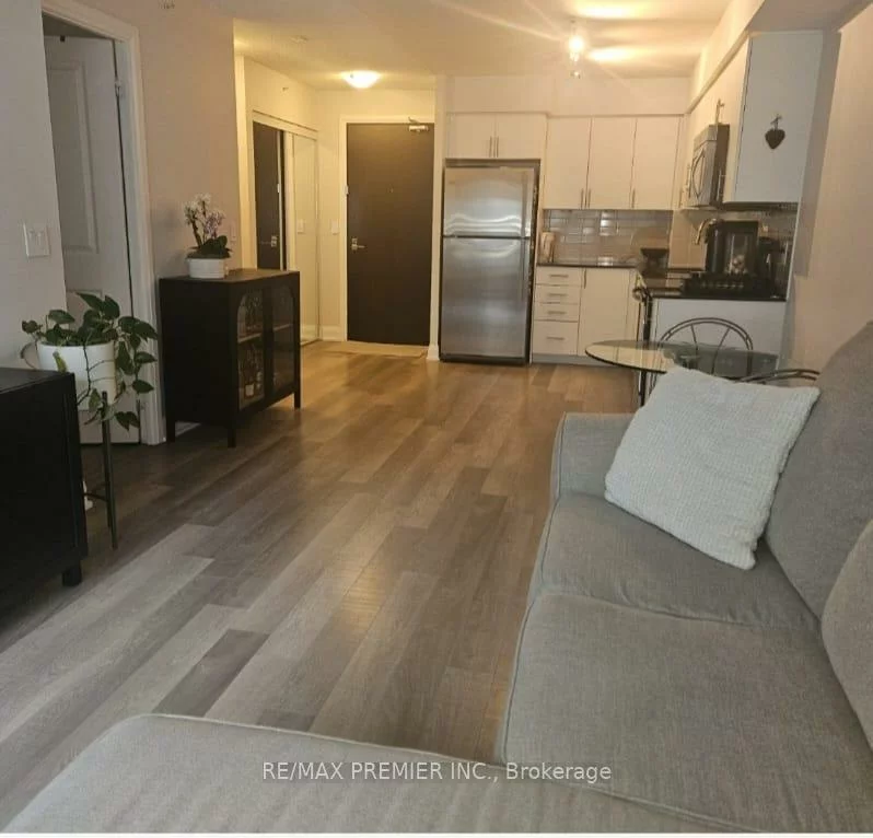 372, Highway 7, Doncrest, Richmond Hill