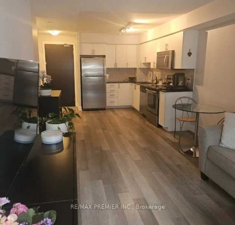 372, Highway 7, Doncrest, Richmond Hill