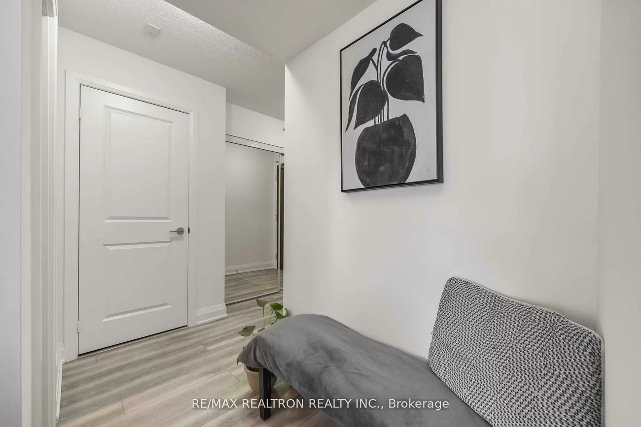 372, Highway 7, Doncrest, Richmond Hill