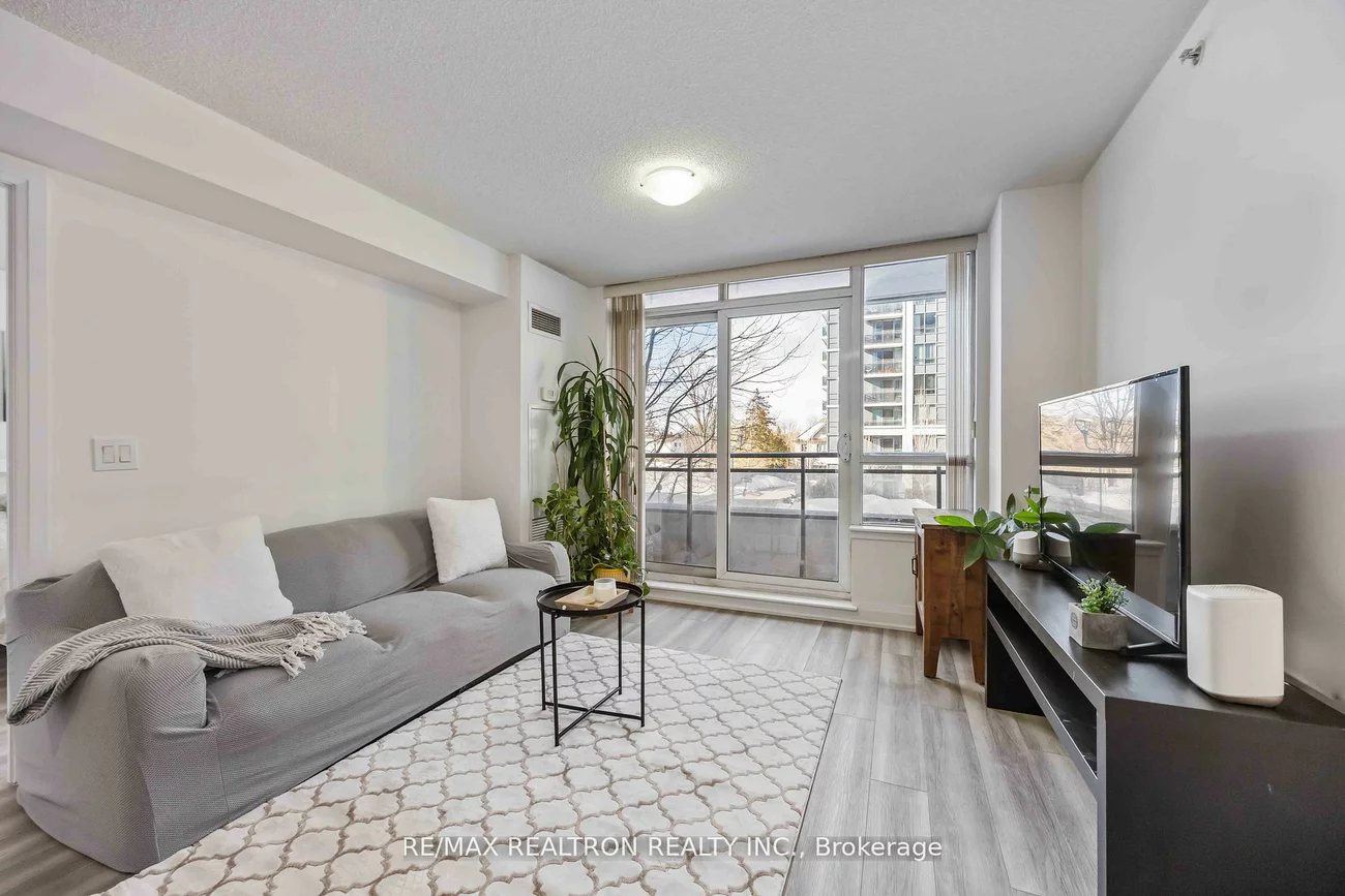 372, Highway 7, Doncrest, Richmond Hill