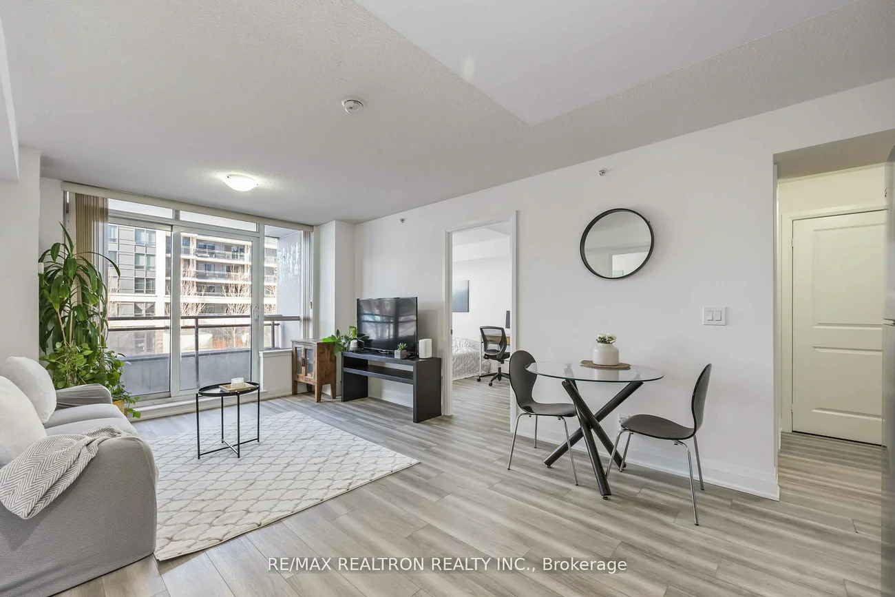 372, Highway 7, Doncrest, Richmond Hill