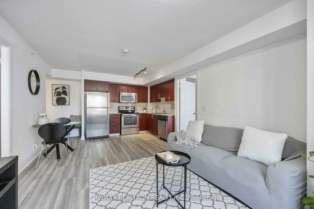 372, Highway 7, Doncrest, Richmond Hill