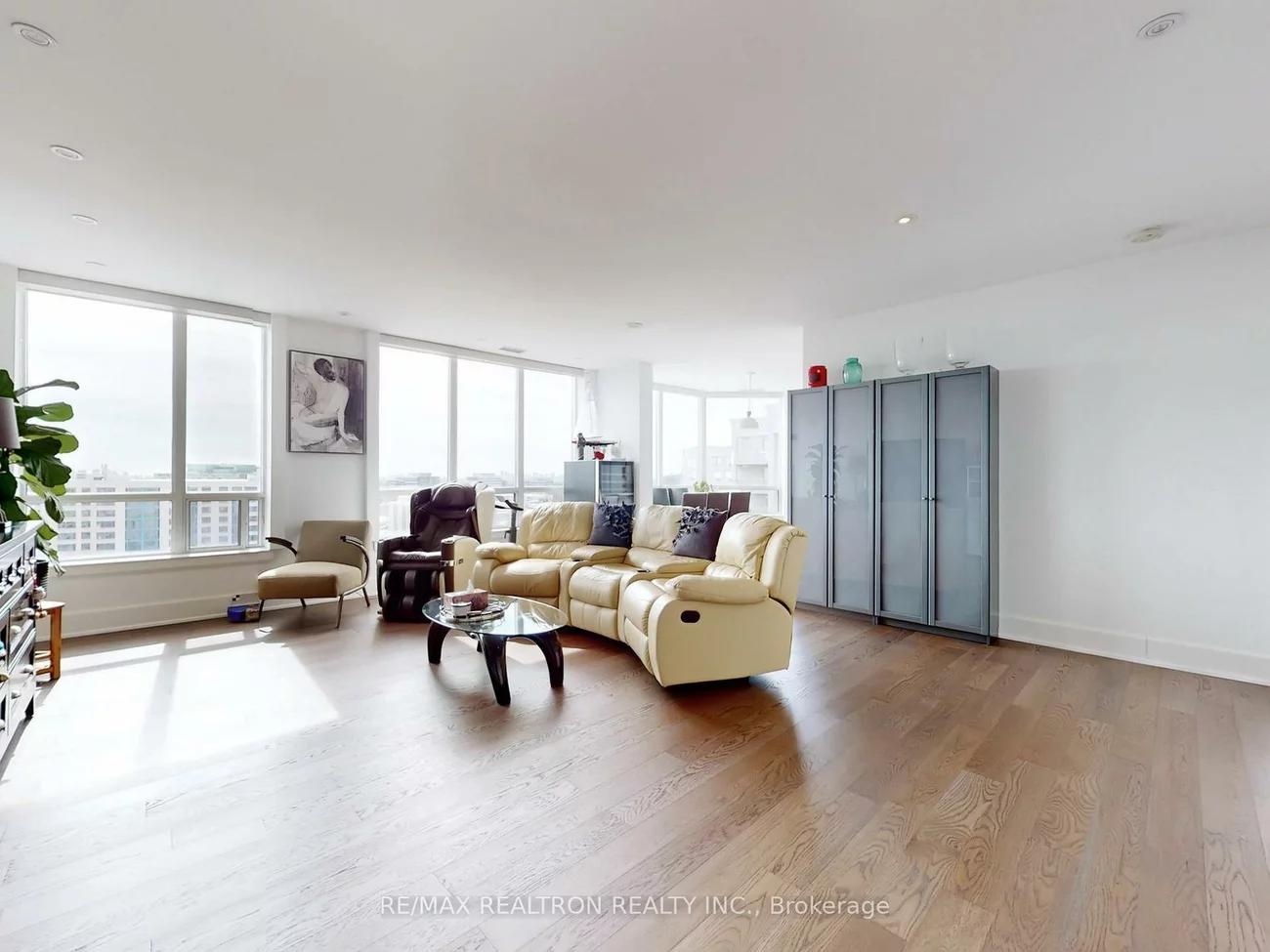 9017, Leslie, Beaver Creek Business Park, Richmond Hill