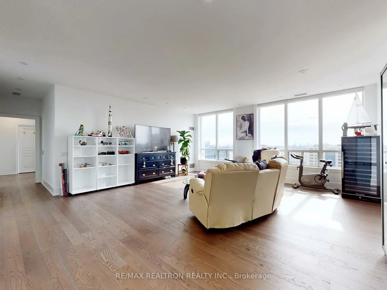 9017, Leslie, Beaver Creek Business Park, Richmond Hill