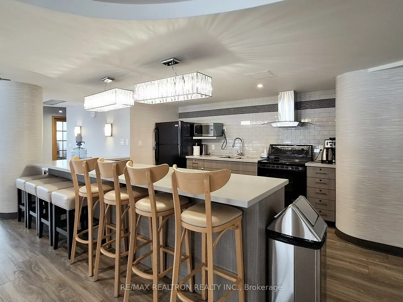 9017, Leslie, Beaver Creek Business Park, Richmond Hill