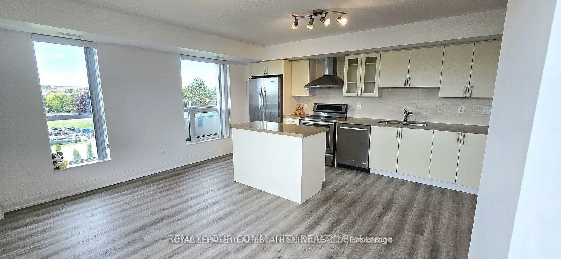 75, Norman Bethune, Beaver Creek Business Park, Richmond Hill