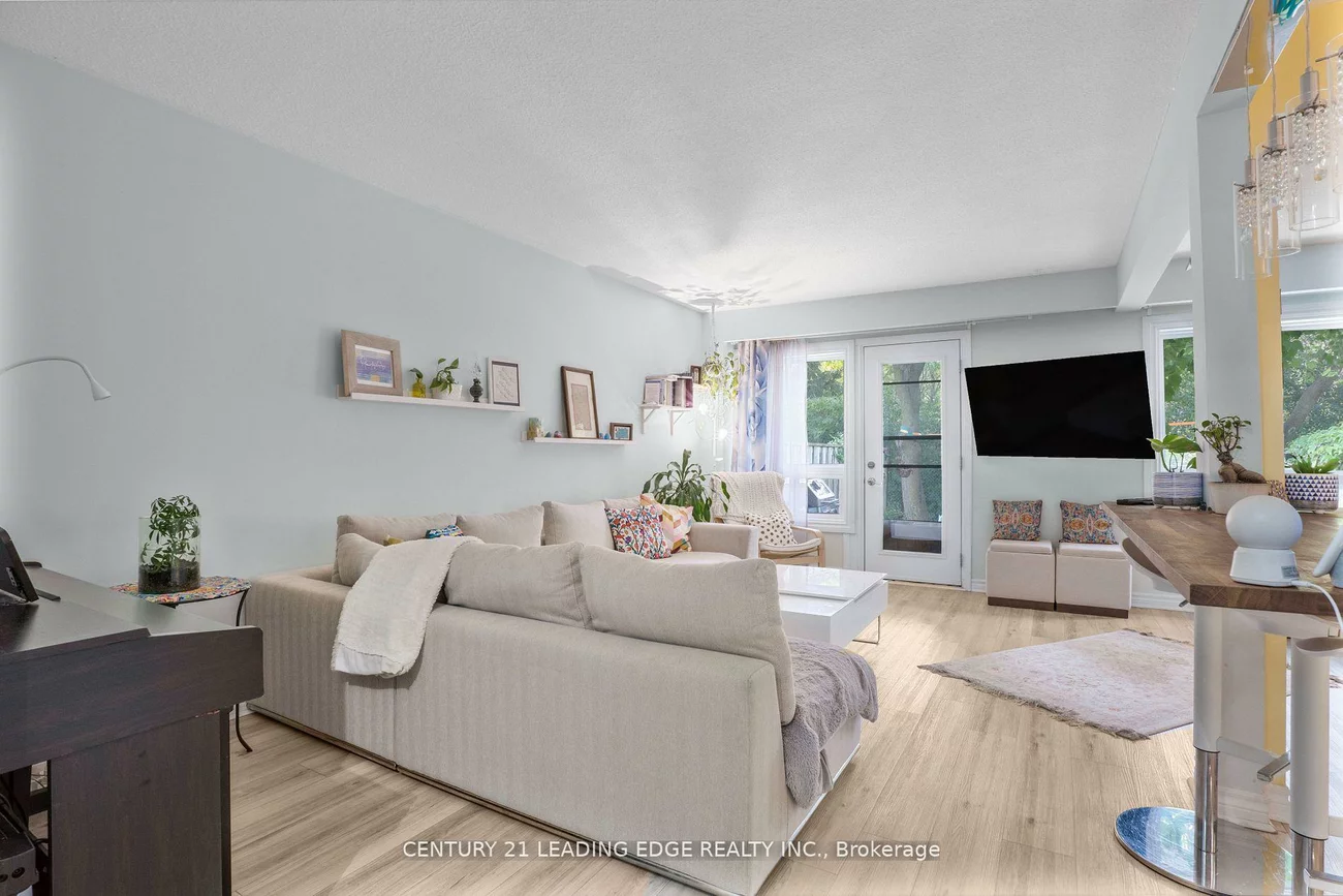 40, Castle Rock, North Richvale, Richmond Hill