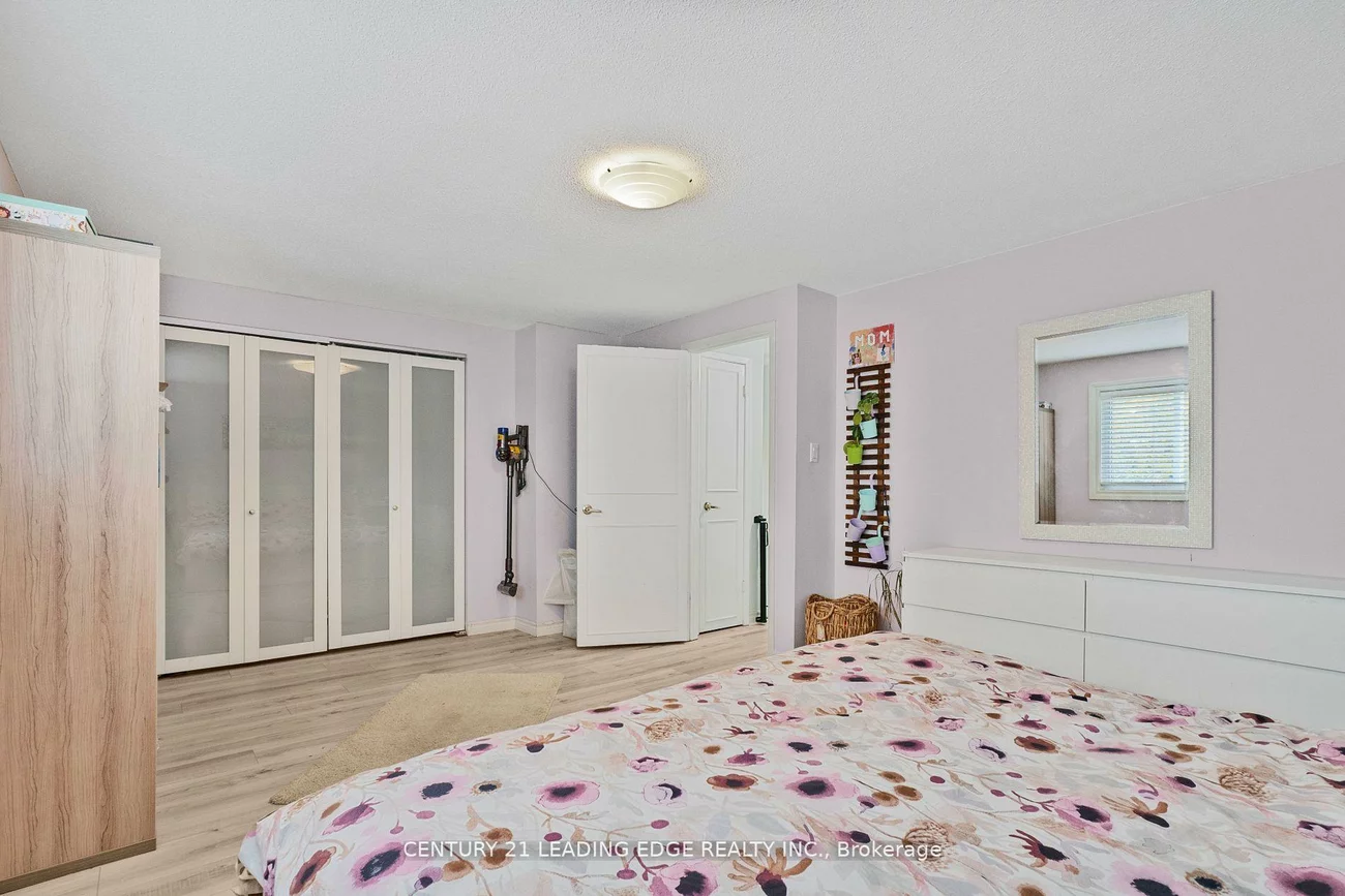 40, Castle Rock, North Richvale, Richmond Hill