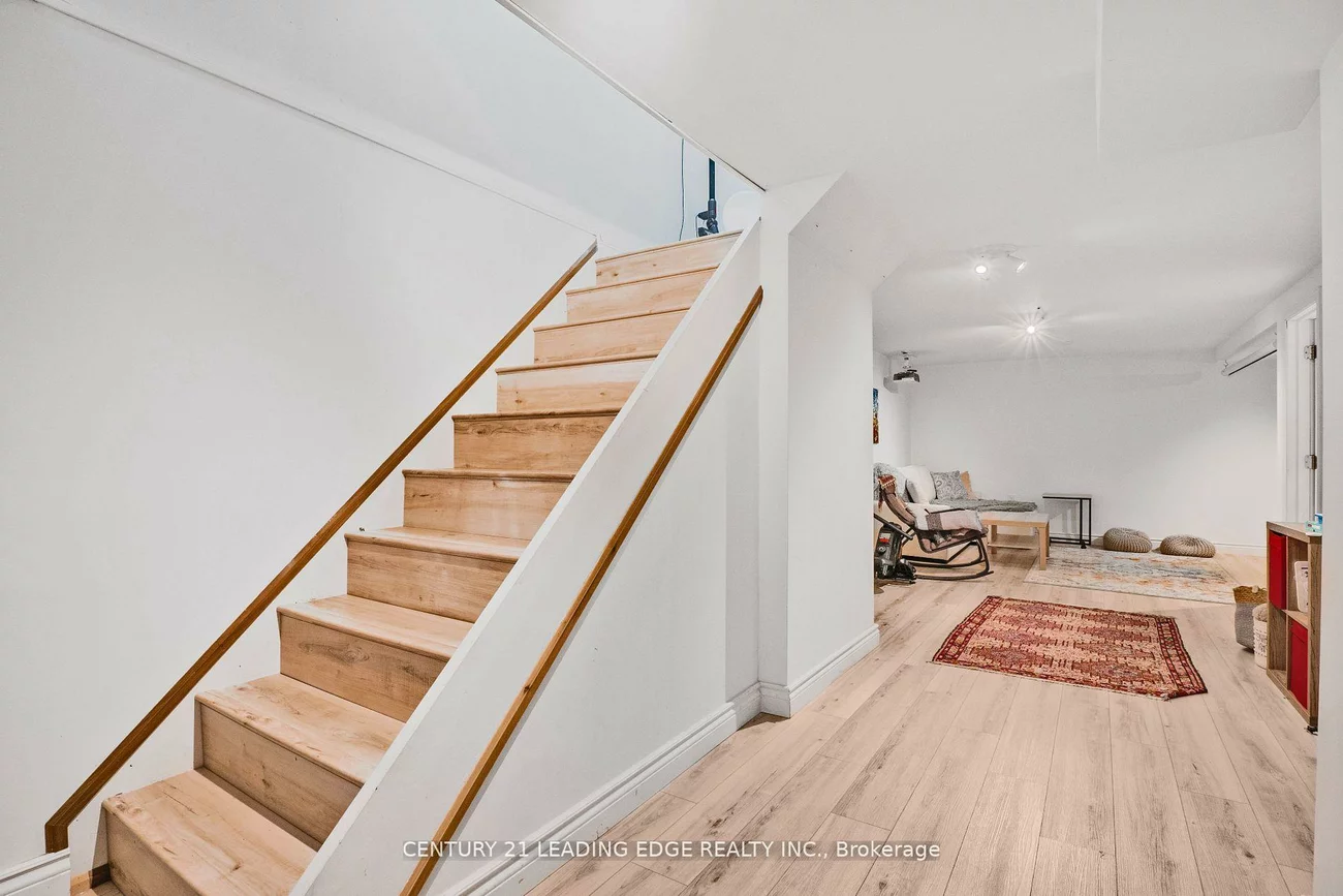 40, Castle Rock, North Richvale, Richmond Hill