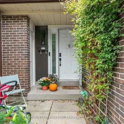 40, Castle Rock, North Richvale, Richmond Hill