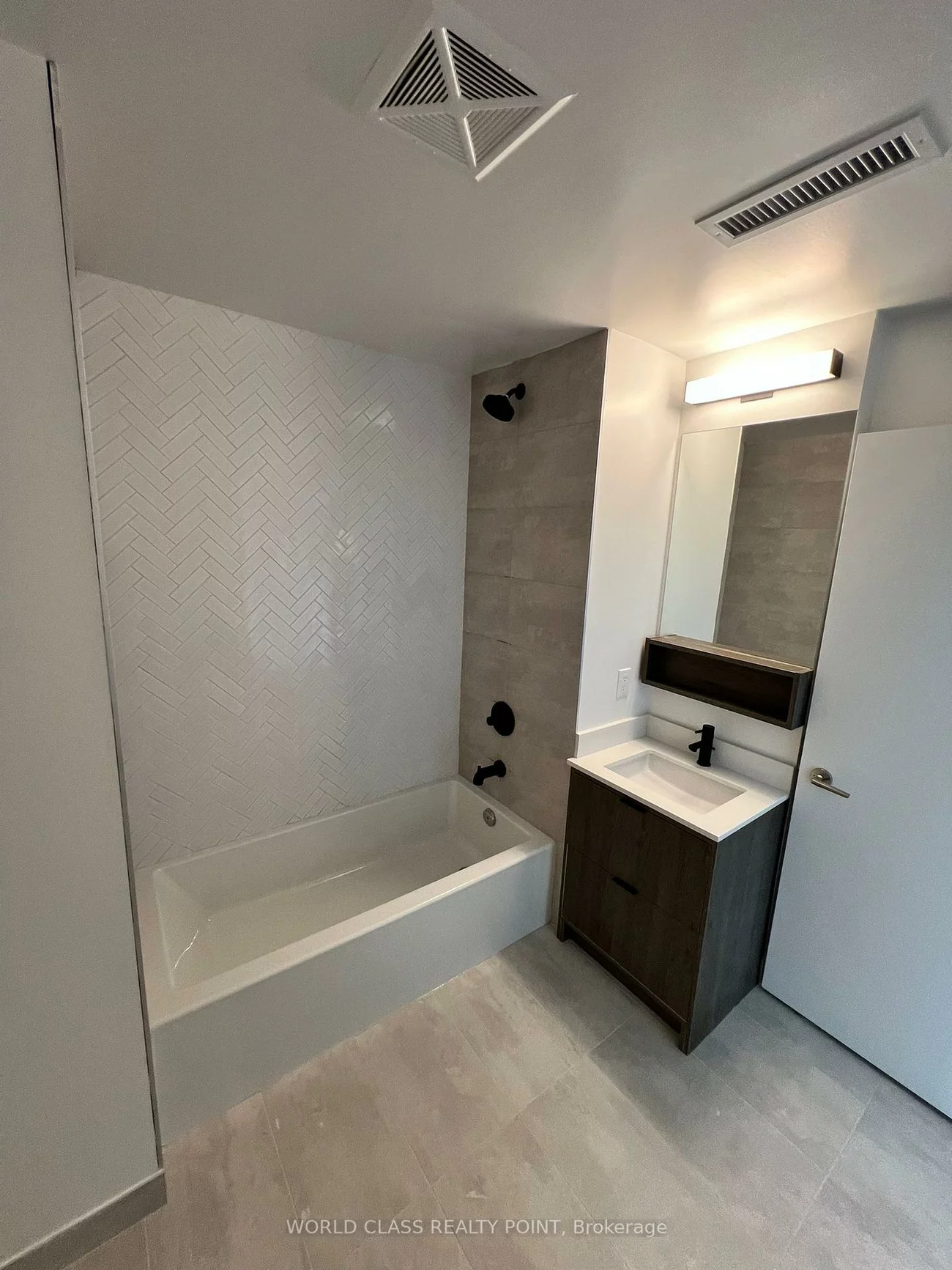 8888, Yonge, South Richvale, Richmond Hill