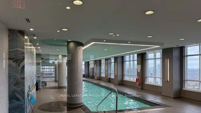 9205, Yonge, Langstaff, Richmond Hill