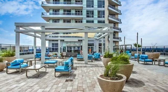 9205, Yonge, Langstaff, Richmond Hill