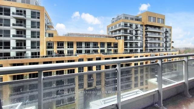 9205, Yonge, Langstaff, Richmond Hill