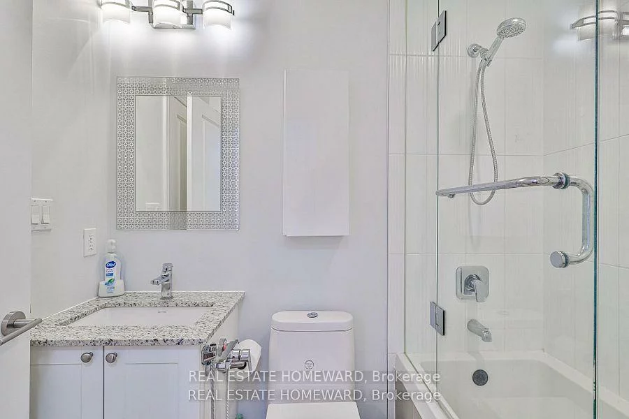 9600, Yonge, North Richvale, Richmond Hill