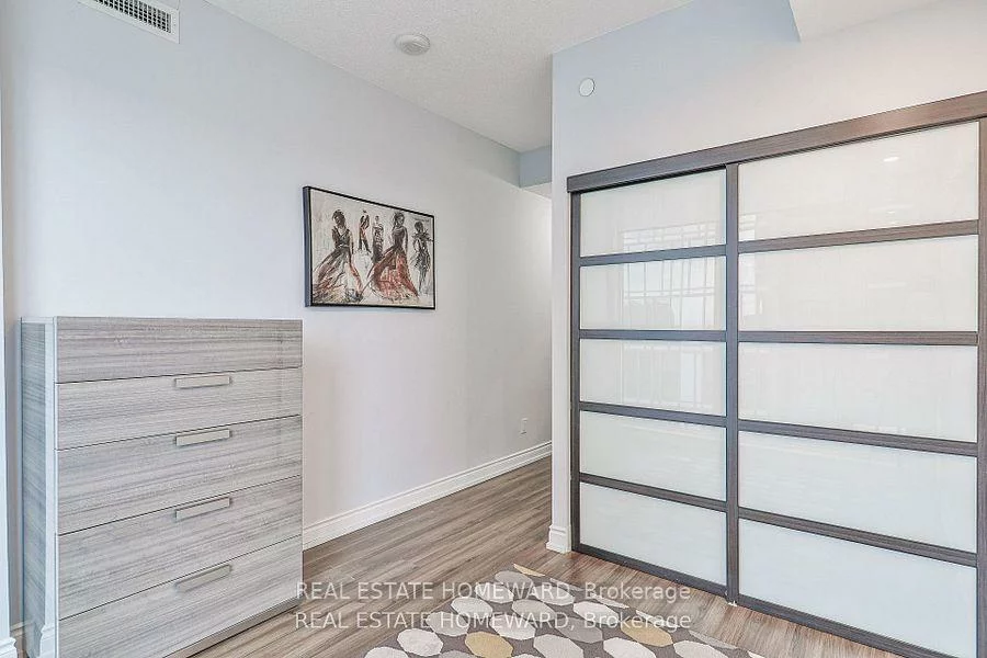 9600, Yonge, North Richvale, Richmond Hill