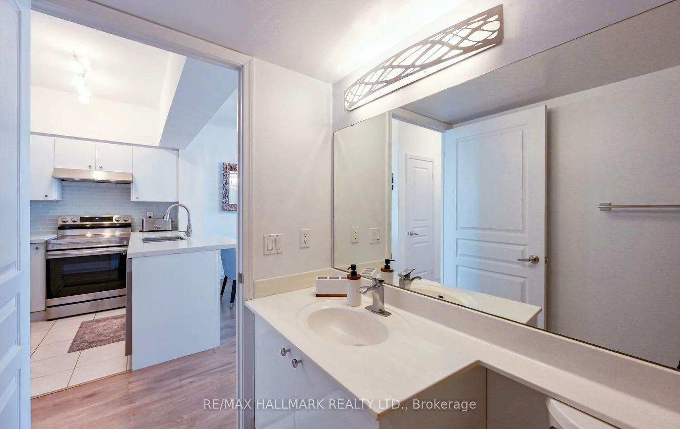 350, Red Maple, Langstaff, Richmond Hill