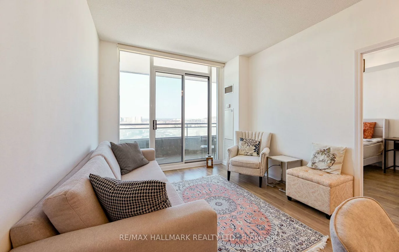 350, Red Maple, Langstaff, Richmond Hill