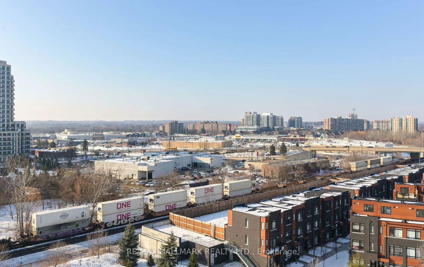 350, Red Maple, Langstaff, Richmond Hill