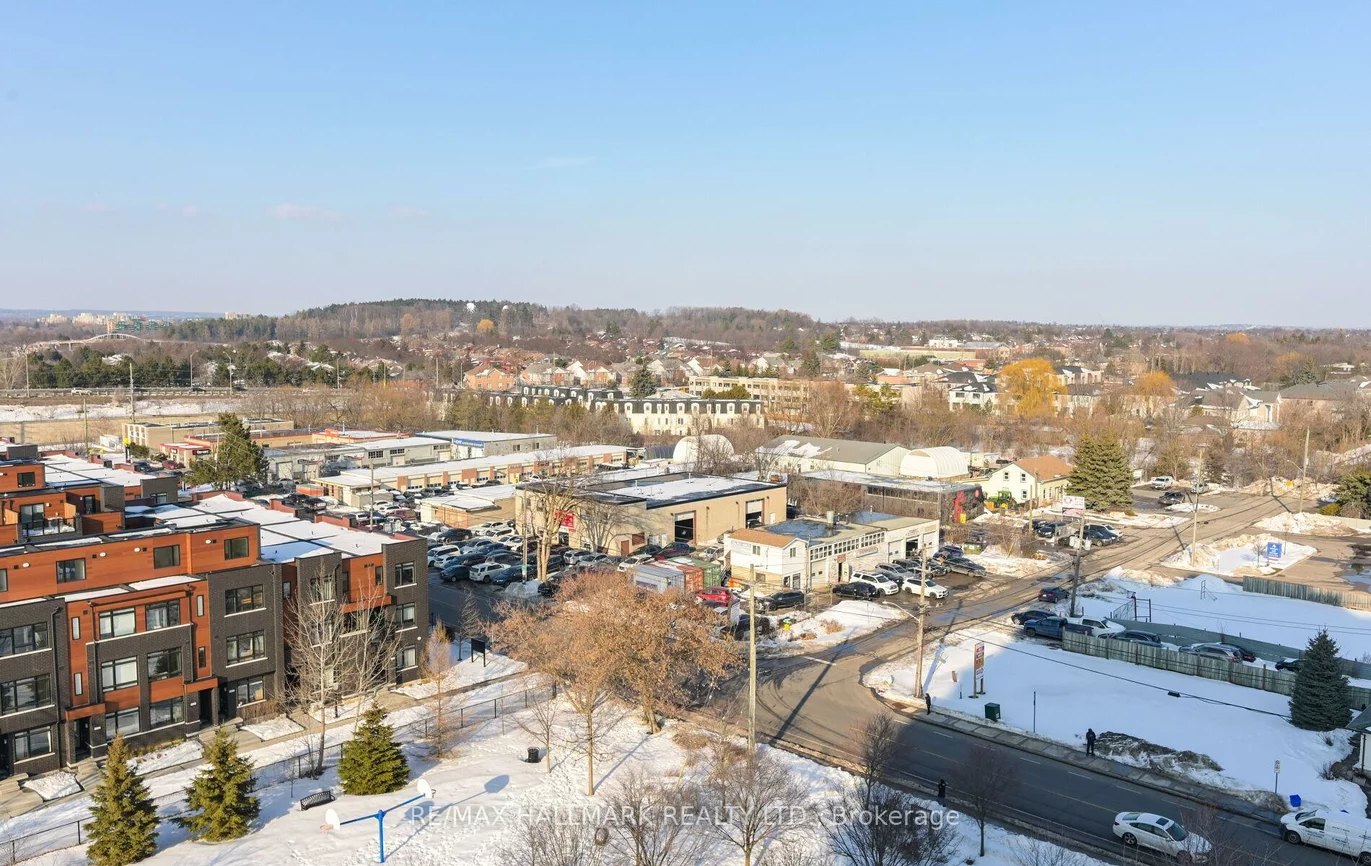 350, Red Maple, Langstaff, Richmond Hill