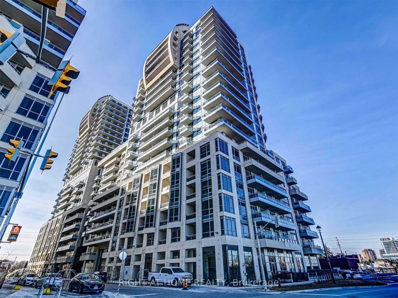 9205, Yonge, Langstaff, Richmond Hill
