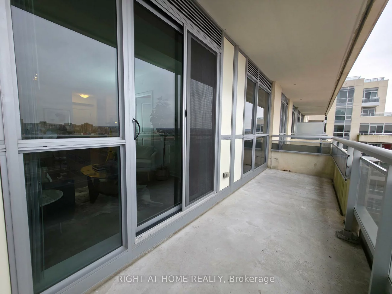 9205, Yonge, Langstaff, Richmond Hill